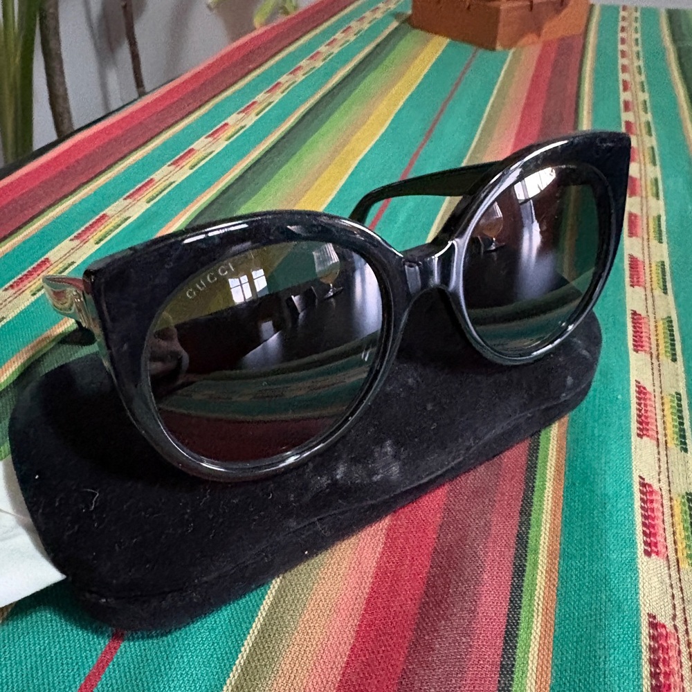 Gucci Glossy Black Oversized Sunglasses